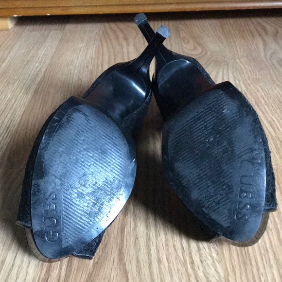 Lightly worn Guess heels - Picture 4 of 4